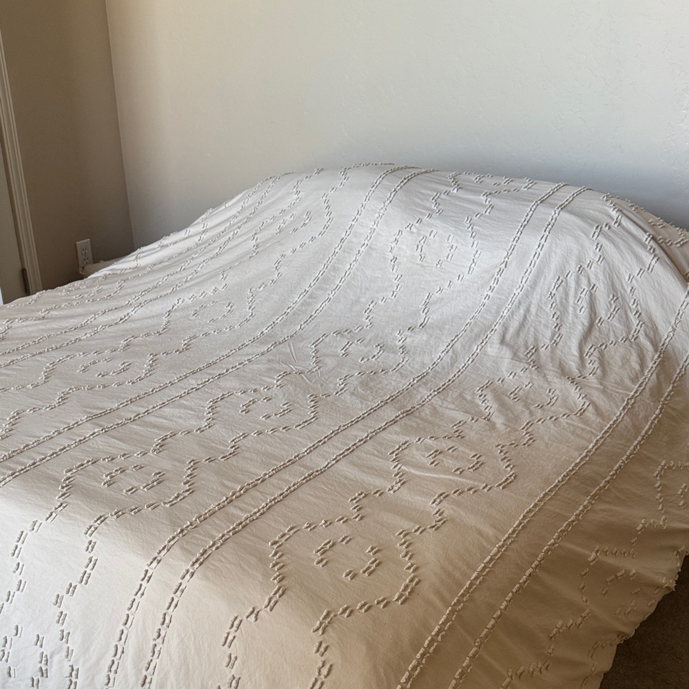 Luxurious Cream Textured Duvet Cover